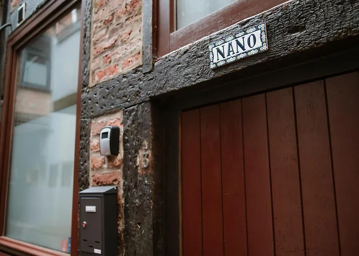 La Nano Maison De *